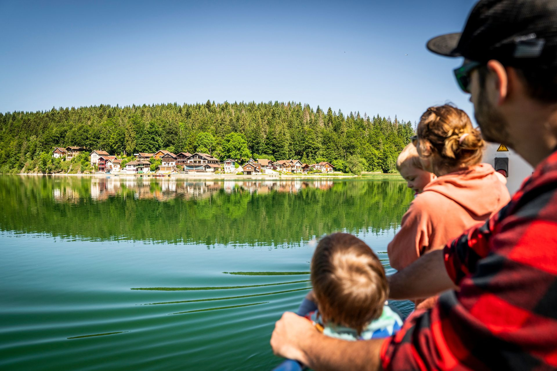 Port titi balade en bateau lac saint point
