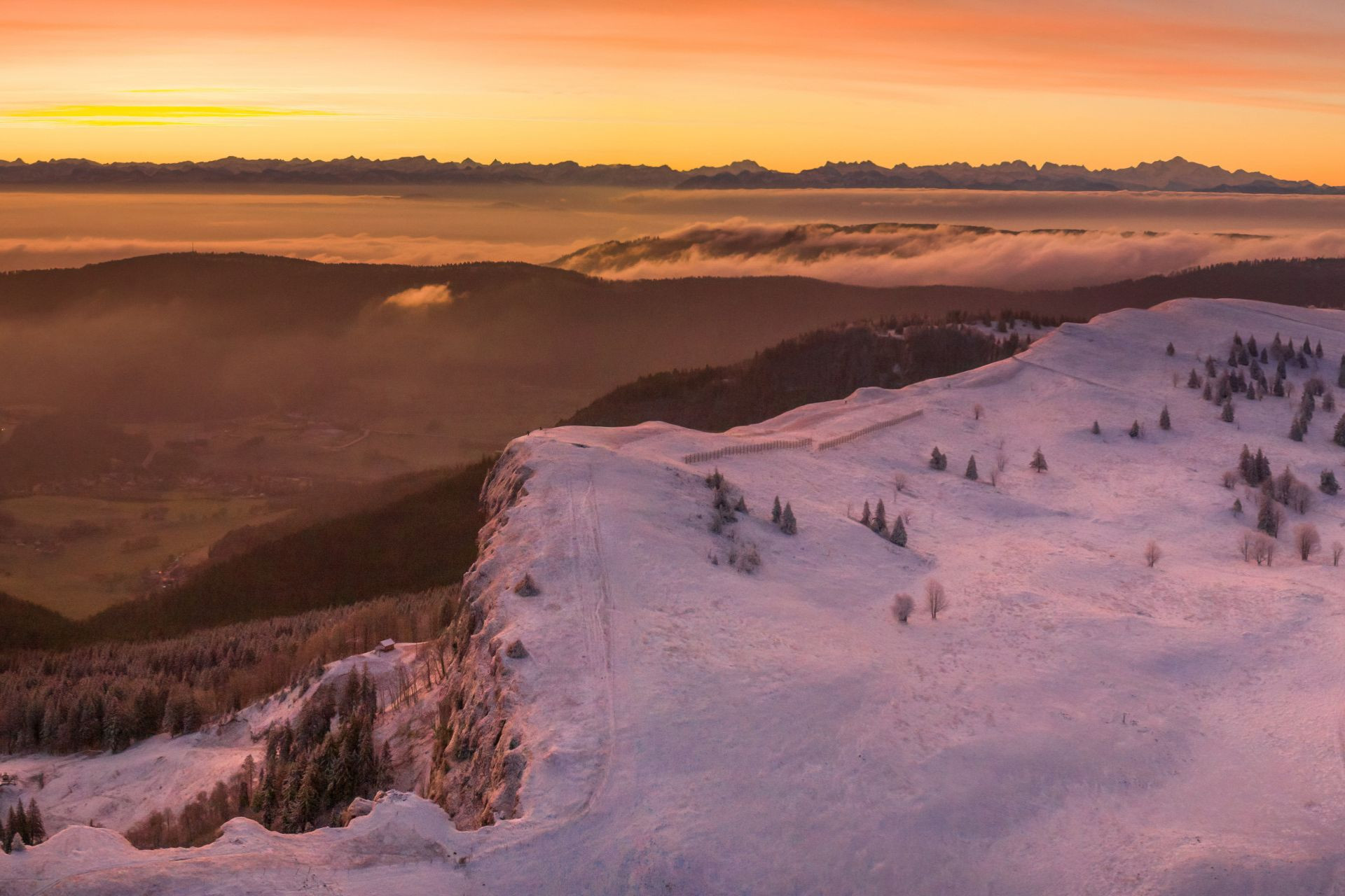 Les crêtes du Mont d'Or dans le Haut-Doubs en hiver