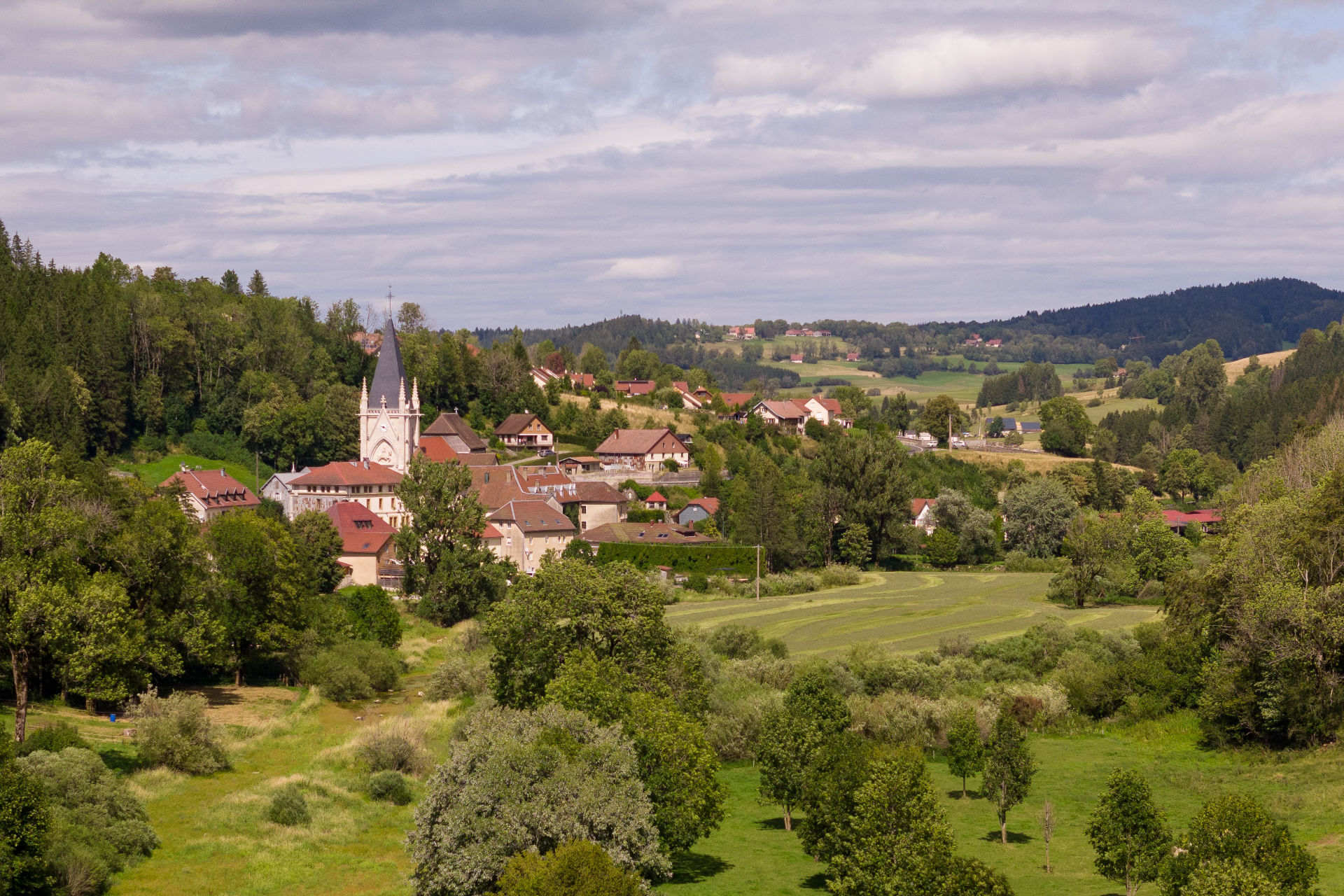 Abbaye de Montbenoît - &copy; Cheni Films