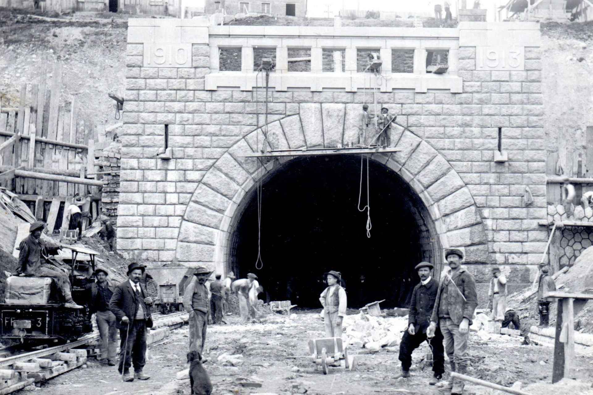 haut-doubs-construction-tunnel-mont-d-or-est-republicain-chat-gris-legende-emile-parreaux-29902