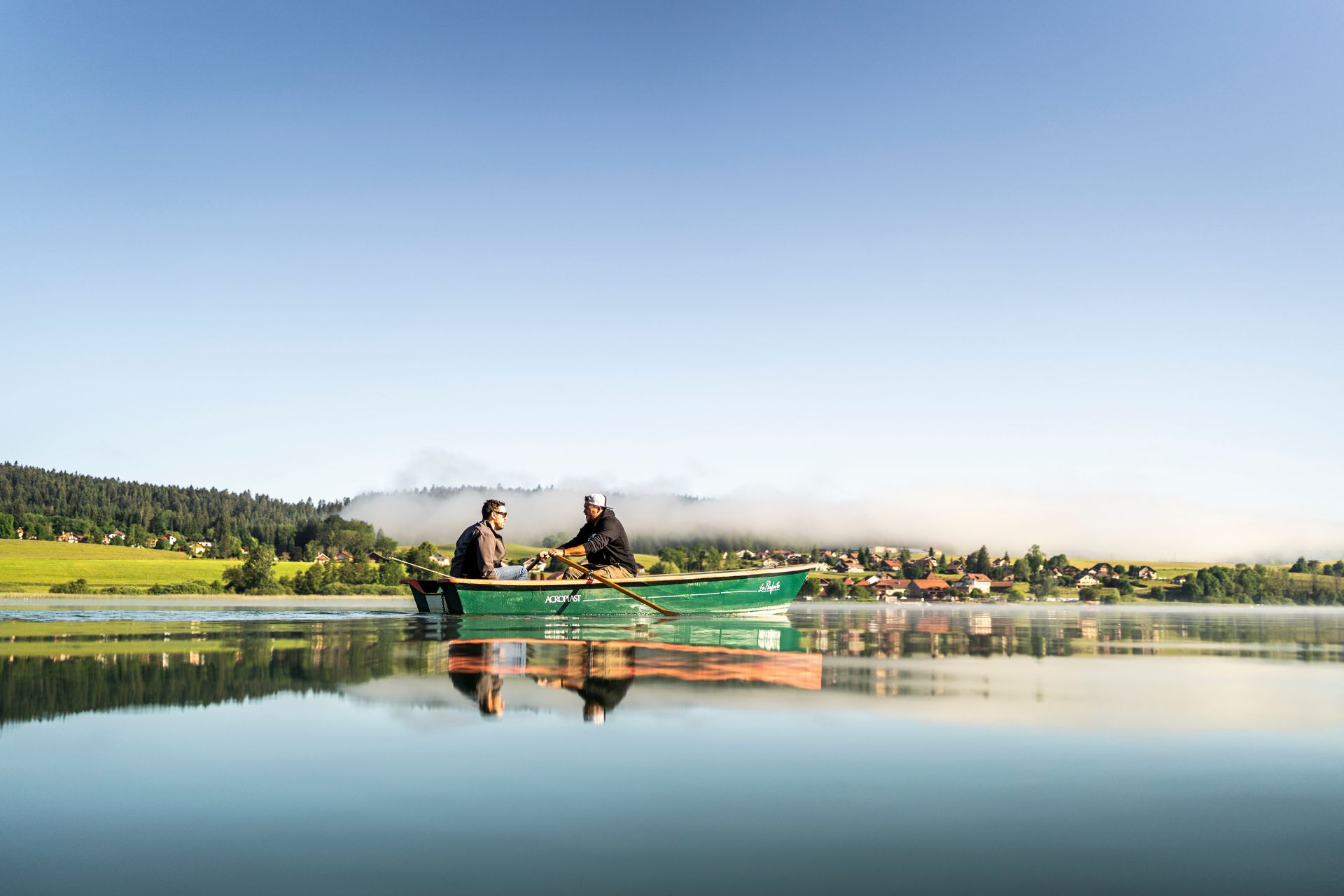 haut-doubs-lac-saint-point-peche-barque-rames-pecheurs-ben-becker-33850
