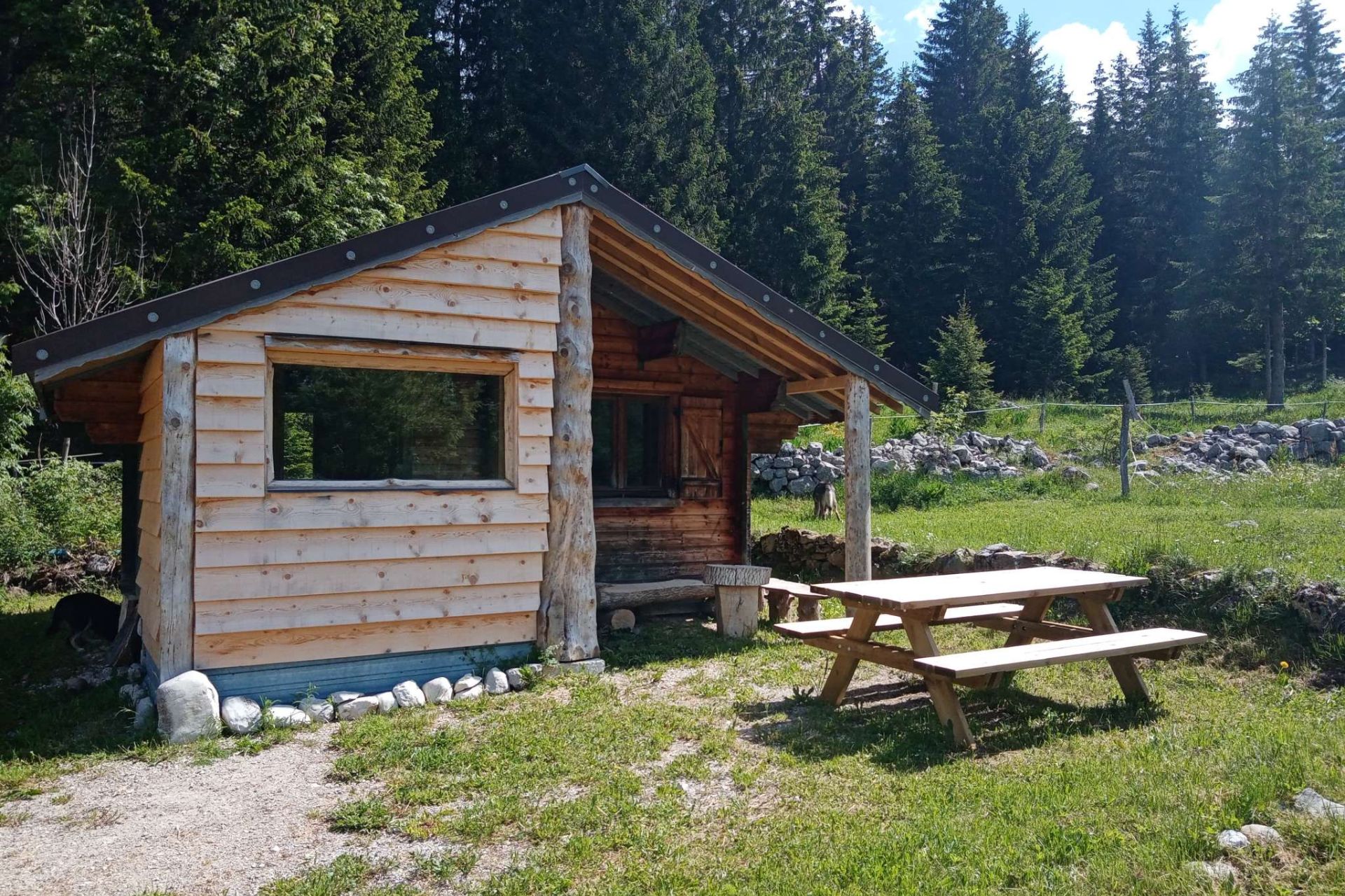 Hébergement insolite dans les Montagnes du Jura - &copy; Equipage Adams