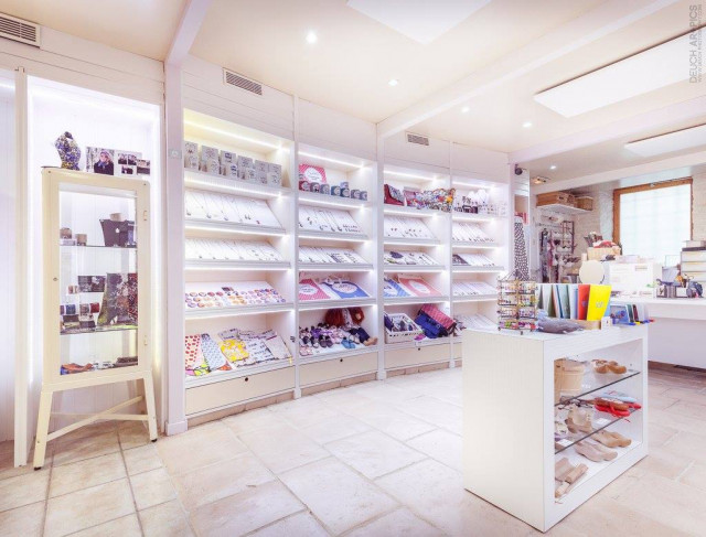 BOUTIQUE / ATELIER / EXPOSITION DE CRÉATEURS - LA FABRIK DE MANA_3