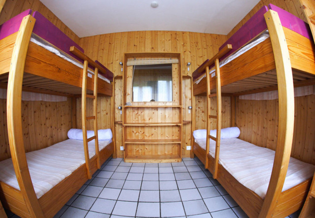 chambre beige, Gite La Randonnée Les Fourgs