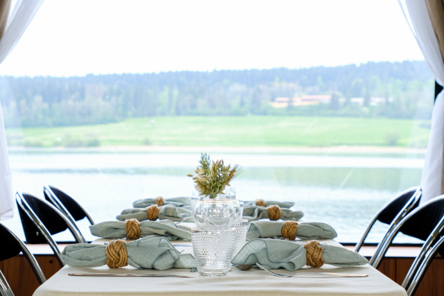 Croisière repas bateau du lac saint point malbuisson