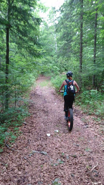ALPAGE DES GRANGES RAGUIN - TROTTINETTES ÉLECTRIQUES, BOUÉES ET RAQUETTES