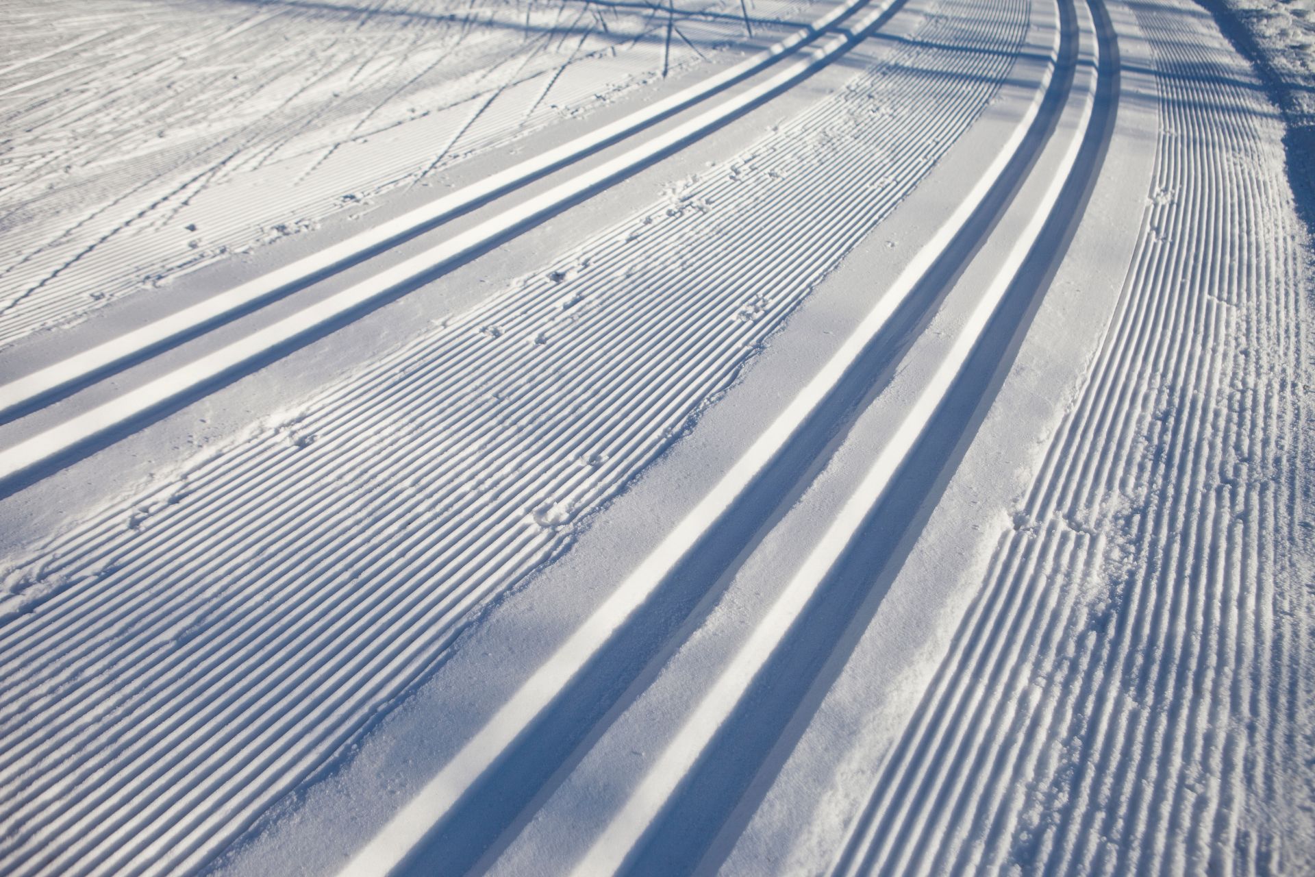 ski-nordique-traces-pistes-moyenne-montagne-canva-16103
