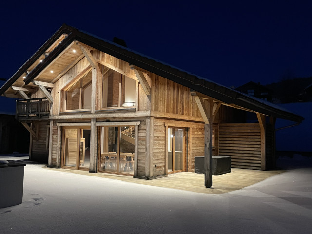 Vue Exterieure Chalet 2 Hiver ChaletsCoeurduLac fr