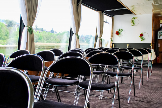 Croisière commentée bateau du Lac Saint Point Malbuisson