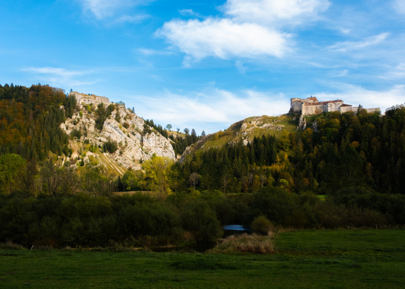 chateau de joux automne ©Cheni Films (56) - © Cheni Films chateau de joux automne ©Cheni Films (56)